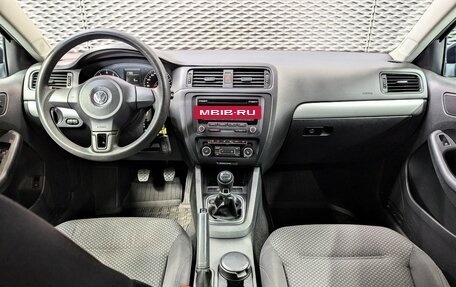 Volkswagen Jetta VI, 2012 год, 950 000 рублей, 18 фотография