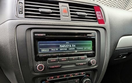 Volkswagen Jetta VI, 2012 год, 950 000 рублей, 21 фотография