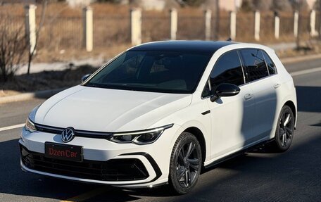 Volkswagen Golf VIII, 2022 год, 1 920 000 рублей, 2 фотография