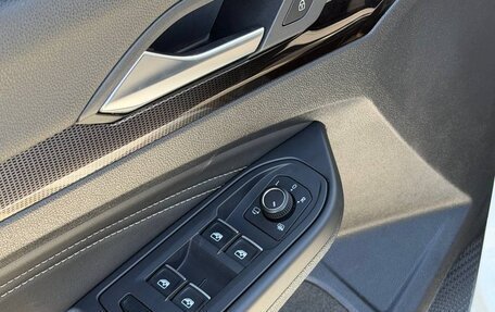 Volkswagen Golf VIII, 2022 год, 1 920 000 рублей, 26 фотография