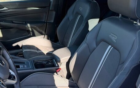 Volkswagen Golf VIII, 2022 год, 1 920 000 рублей, 25 фотография