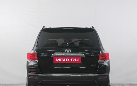 Toyota Highlander III, 2013 год, 2 399 000 рублей, 6 фотография