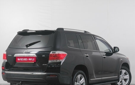 Toyota Highlander III, 2013 год, 2 399 000 рублей, 7 фотография