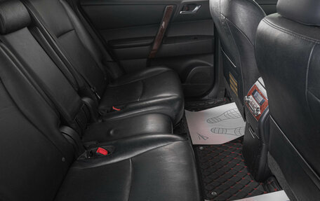 Toyota Highlander III, 2013 год, 2 399 000 рублей, 10 фотография