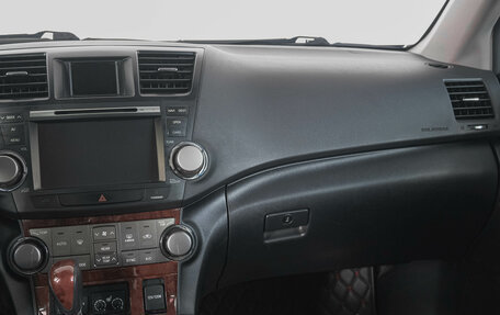 Toyota Highlander III, 2013 год, 2 399 000 рублей, 14 фотография