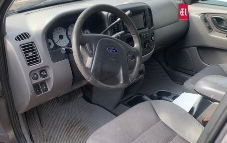 Ford Escape II, 2002 год, 560 000 рублей, 1 фотография