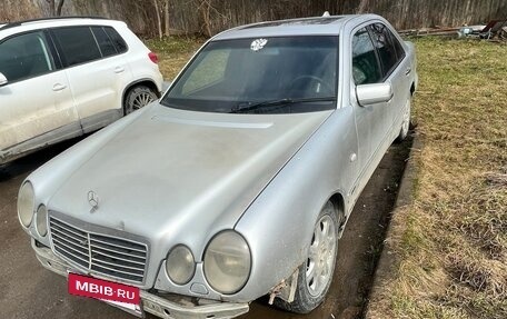 Mercedes-Benz E-Класс, 1998 год, 200 000 рублей, 4 фотография