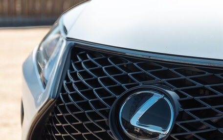 Lexus RX IV рестайлинг, 2019 год, 5 750 000 рублей, 6 фотография