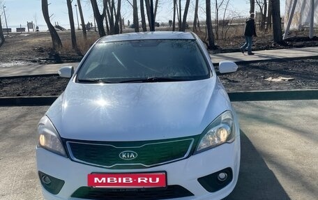 KIA cee'd I рестайлинг, 2011 год, 800 000 рублей, 2 фотография