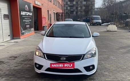 KIA cee'd I рестайлинг, 2011 год, 800 000 рублей, 14 фотография
