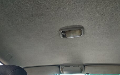 Toyota Avensis III рестайлинг, 2001 год, 437 000 рублей, 18 фотография