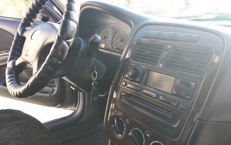 Toyota Avensis III рестайлинг, 2001 год, 437 000 рублей, 9 фотография