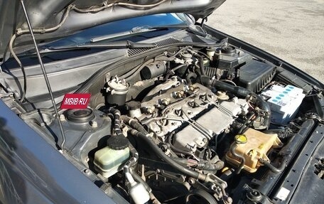 Toyota Avensis III рестайлинг, 2001 год, 437 000 рублей, 21 фотография