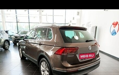 Volkswagen Tiguan II, 2017 год, 2 299 000 рублей, 5 фотография