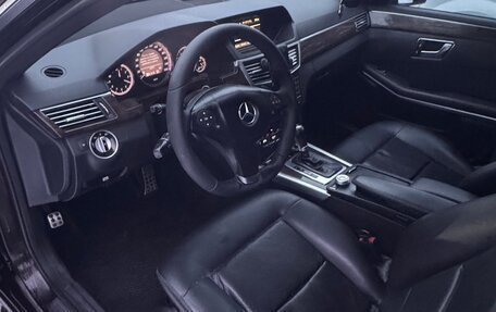 Mercedes-Benz E-Класс, 2011 год, 950 000 рублей, 6 фотография