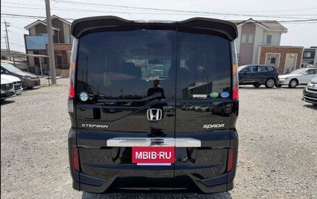 Honda Stepwgn IV, 2015 год, 1 500 000 рублей, 5 фотография