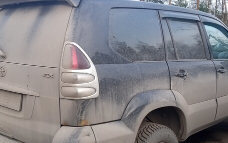 Toyota Land Cruiser Prado 120 рестайлинг, 2007 год, 700 000 рублей, 6 фотография