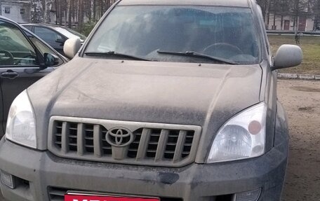 Toyota Land Cruiser Prado 120 рестайлинг, 2007 год, 700 000 рублей, 2 фотография