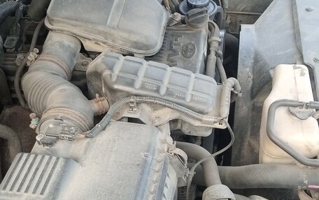 Toyota Land Cruiser Prado 120 рестайлинг, 2007 год, 700 000 рублей, 11 фотография