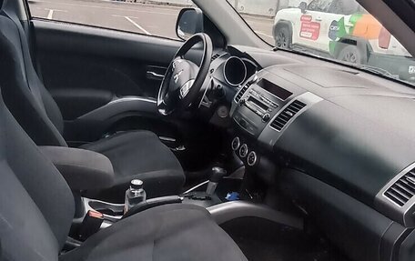 Mitsubishi Outlander III рестайлинг 3, 2008 год, 930 000 рублей, 10 фотография