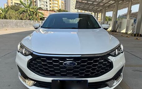 Ford Focus IV, 2022 год, 1 290 000 рублей, 2 фотография