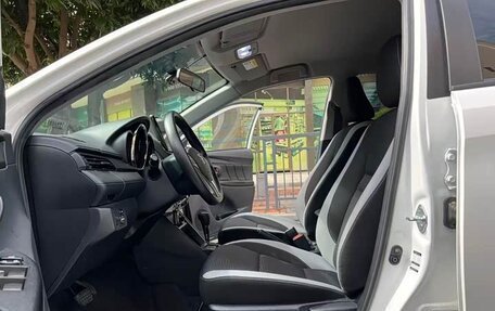 Toyota Yaris XP150 рестайлинг, 2022 год, 1 340 000 рублей, 10 фотография