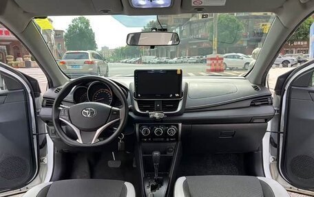 Toyota Yaris XP150 рестайлинг, 2022 год, 1 340 000 рублей, 9 фотография