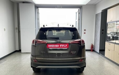 Toyota RAV4, 2017 год, 2 790 000 рублей, 5 фотография