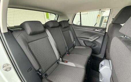 Volkswagen T-Cross I, 2023 год, 1 200 001 рублей, 11 фотография