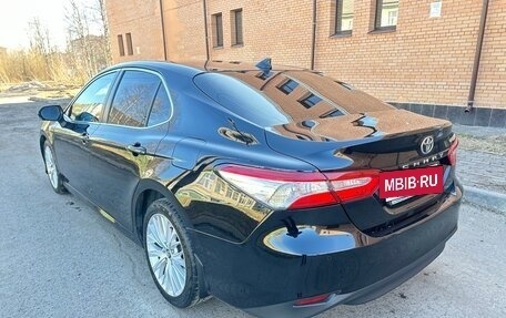 Toyota Camry, 2018 год, 2 495 000 рублей, 3 фотография