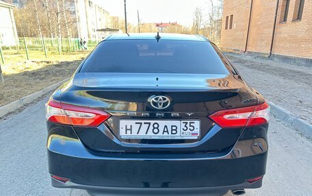 Toyota Camry, 2018 год, 2 495 000 рублей, 4 фотография