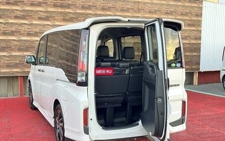 Honda Stepwgn IV, 2016 год, 1 490 000 рублей, 5 фотография