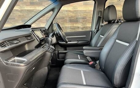 Honda Stepwgn IV, 2016 год, 1 490 000 рублей, 18 фотография