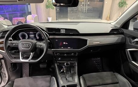 Audi Q3, 2022 год, 2 320 000 рублей, 15 фотография