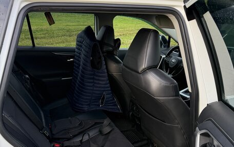 Toyota RAV4, 2021 год, 3 480 000 рублей, 9 фотография