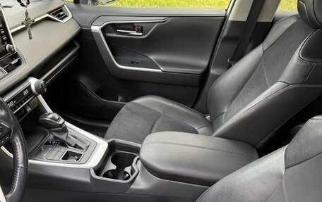 Toyota RAV4, 2021 год, 3 480 000 рублей, 12 фотография