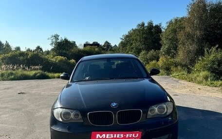 BMW 1 серия, 2007 год, 900 000 рублей, 3 фотография