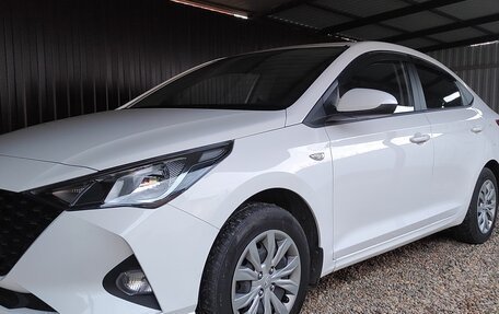 Hyundai Solaris II рестайлинг, 2021 год, 1 830 000 рублей, 13 фотография