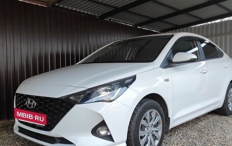 Hyundai Solaris II рестайлинг, 2021 год, 1 830 000 рублей, 4 фотография