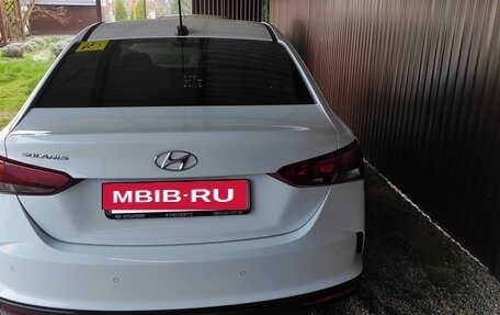 Hyundai Solaris II рестайлинг, 2021 год, 1 830 000 рублей, 5 фотография