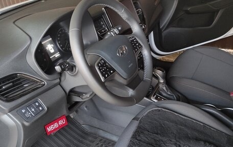 Hyundai Solaris II рестайлинг, 2021 год, 1 830 000 рублей, 9 фотография