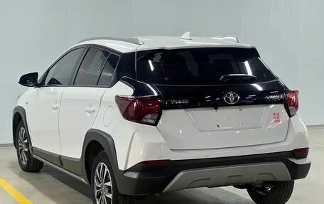 Toyota Yaris XP150 рестайлинг, 2022 год, 1 027 000 рублей, 4 фотография