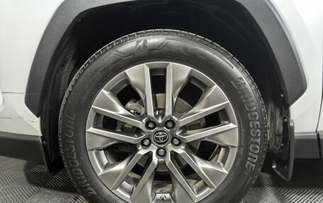 Toyota RAV4, 2019 год, 3 700 000 рублей, 9 фотография