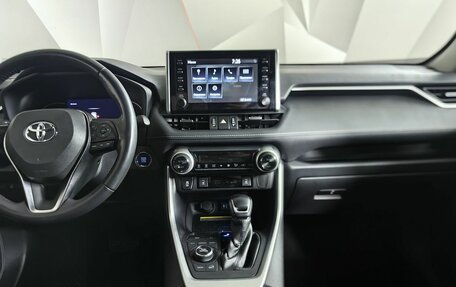 Toyota RAV4, 2019 год, 3 700 000 рублей, 14 фотография