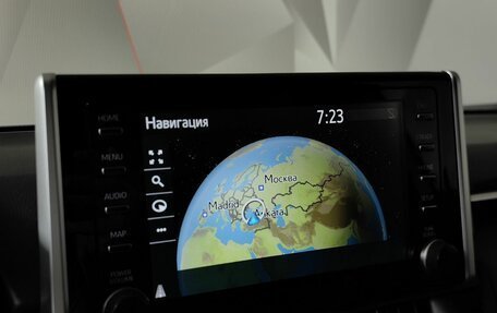 Toyota RAV4, 2019 год, 3 700 000 рублей, 21 фотография