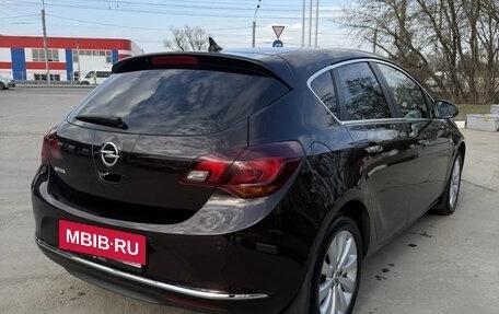 Opel Astra J, 2013 год, 950 000 рублей, 2 фотография