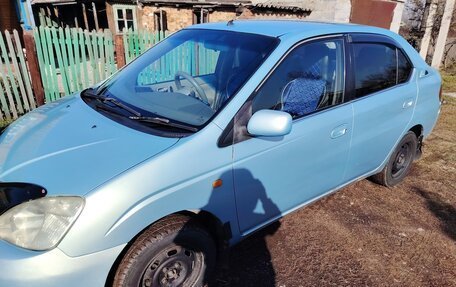 Toyota Prius IV XW50, 2000 год, 240 000 рублей, 3 фотография