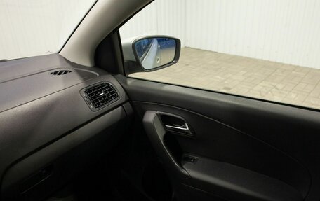 Volkswagen Polo VI (EU Market), 2011 год, 755 000 рублей, 35 фотография