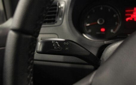 Volkswagen Polo VI (EU Market), 2011 год, 755 000 рублей, 23 фотография