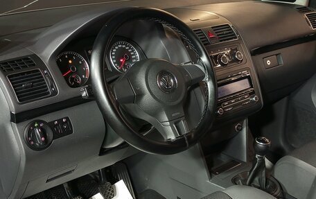 Volkswagen Touran III, 2011 год, 960 000 рублей, 7 фотография